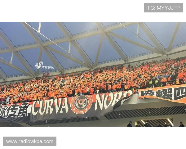 中超联赛2023赛季精彩对决持续提升，在线直播让球迷零距离感受比赛激情