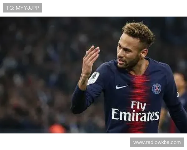 内马尔国家队与俱乐部核心地位构建路径对比分析