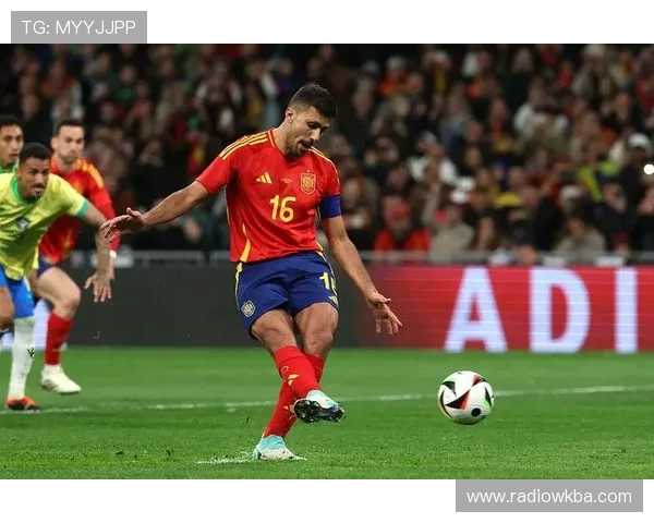 罗德里被高估了吗?防守型中场的真实价值解析 罗德里被高估了吗?防守型中场的真实价值解析