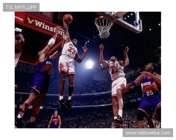 巴克利内线强攻改变对手防守策略