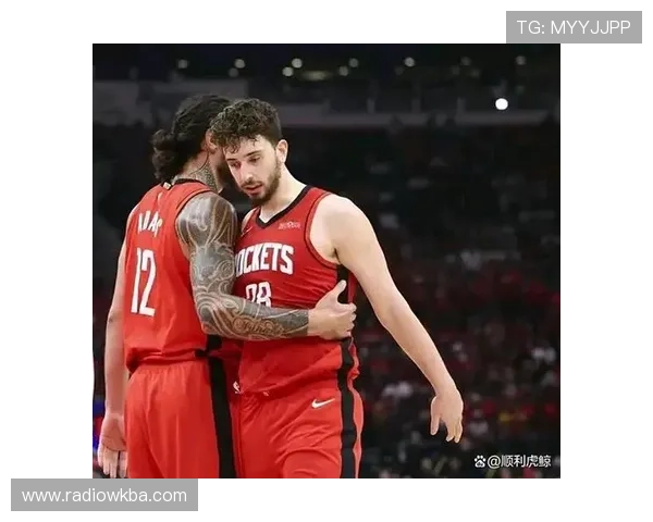 申京与格林挡拆配合 更胜上季拉升禁区效率